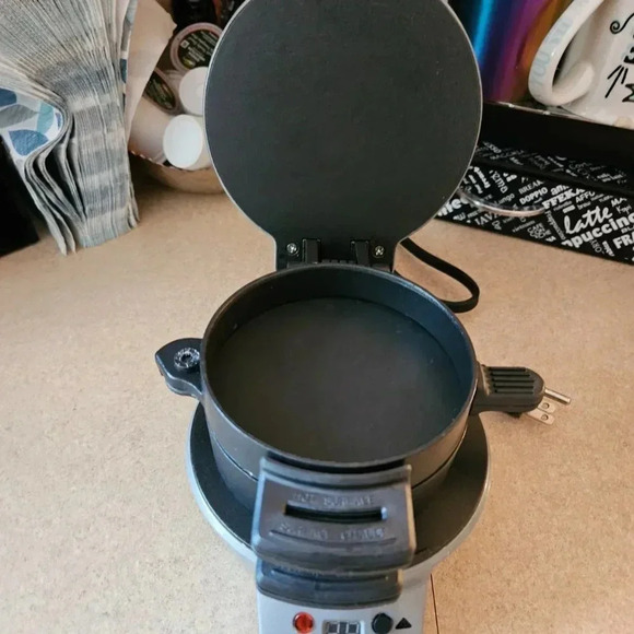 Hamilton-Beach  | Breakfast Sandwich Maker with Timer - Picture 6 of 16